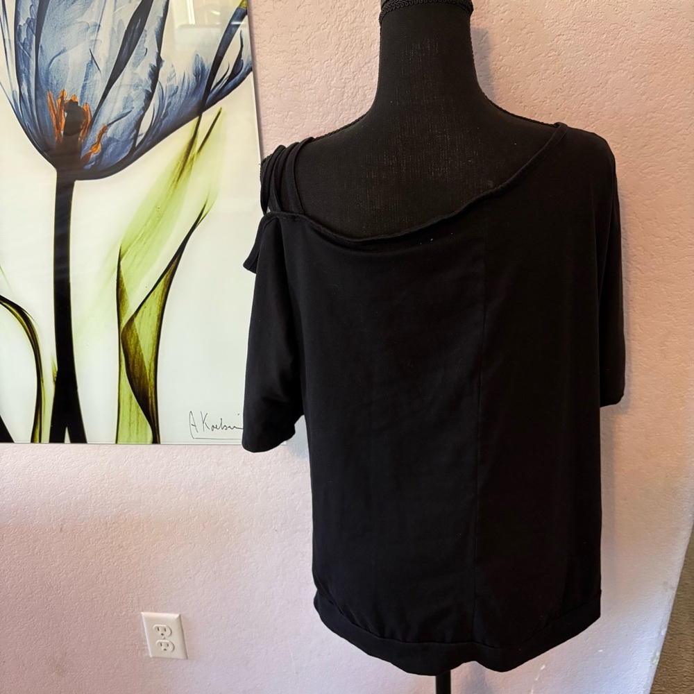 Women’s black shirt size XL - Picture 3 of 6